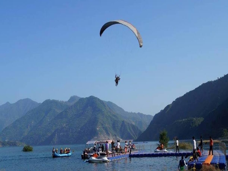paragliding-in-tehri